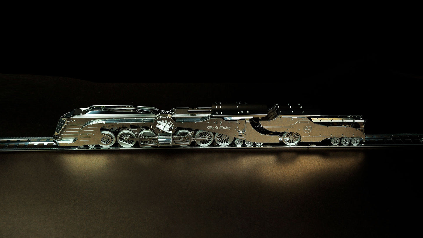 DAZZLING STEAMLINER