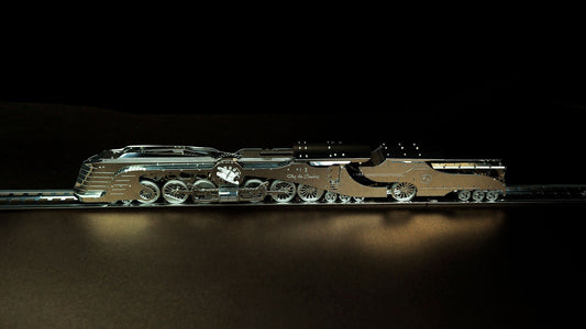 DAZZLING STEAMLINER
